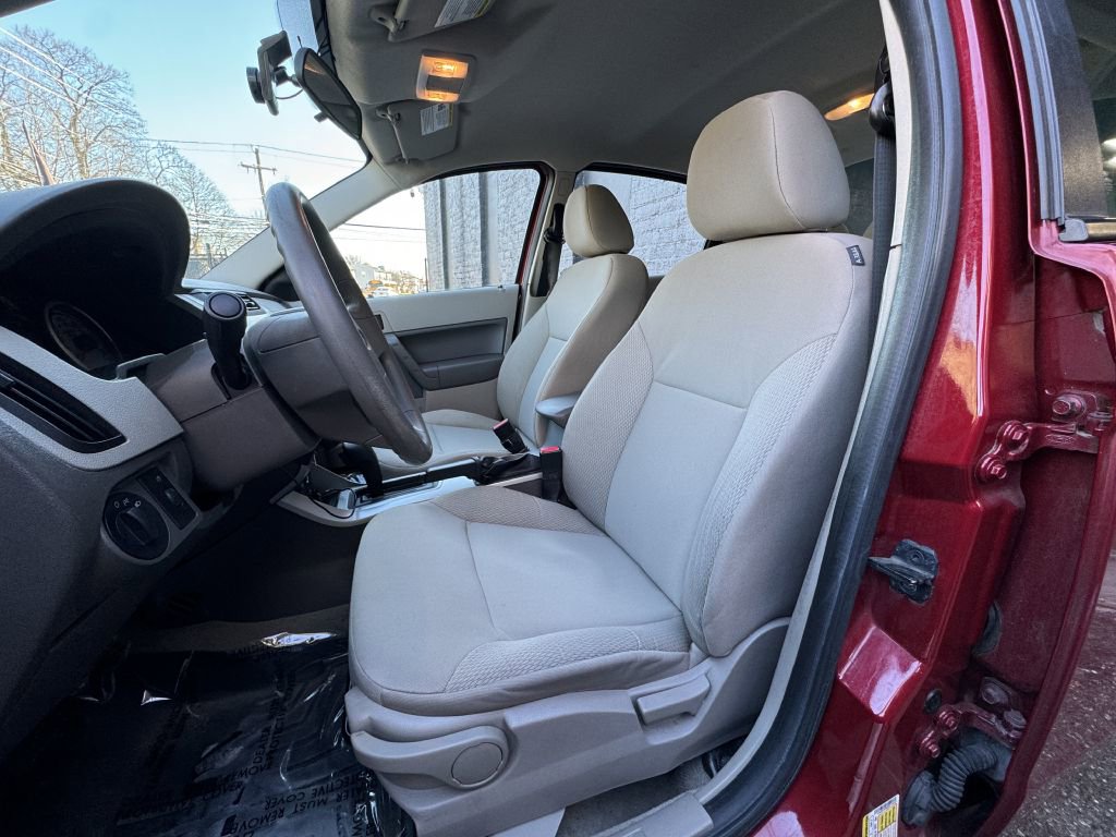 Used 2011 Ford Focus S image 12