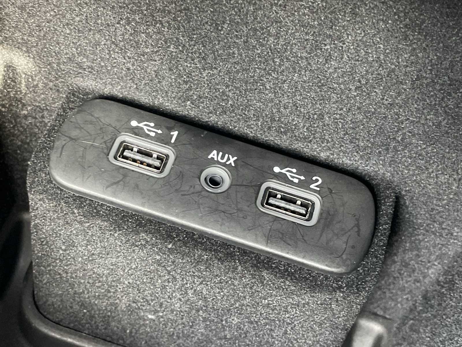 Used 2023 Chrysler 300 S image 24