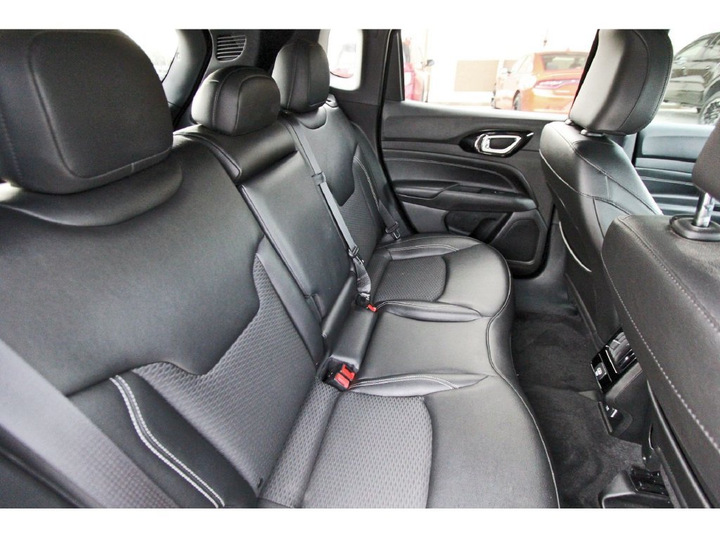 Used 2024 Jeep Compass Latitude w/ Altitude Special Edition AWD/4WD image 16