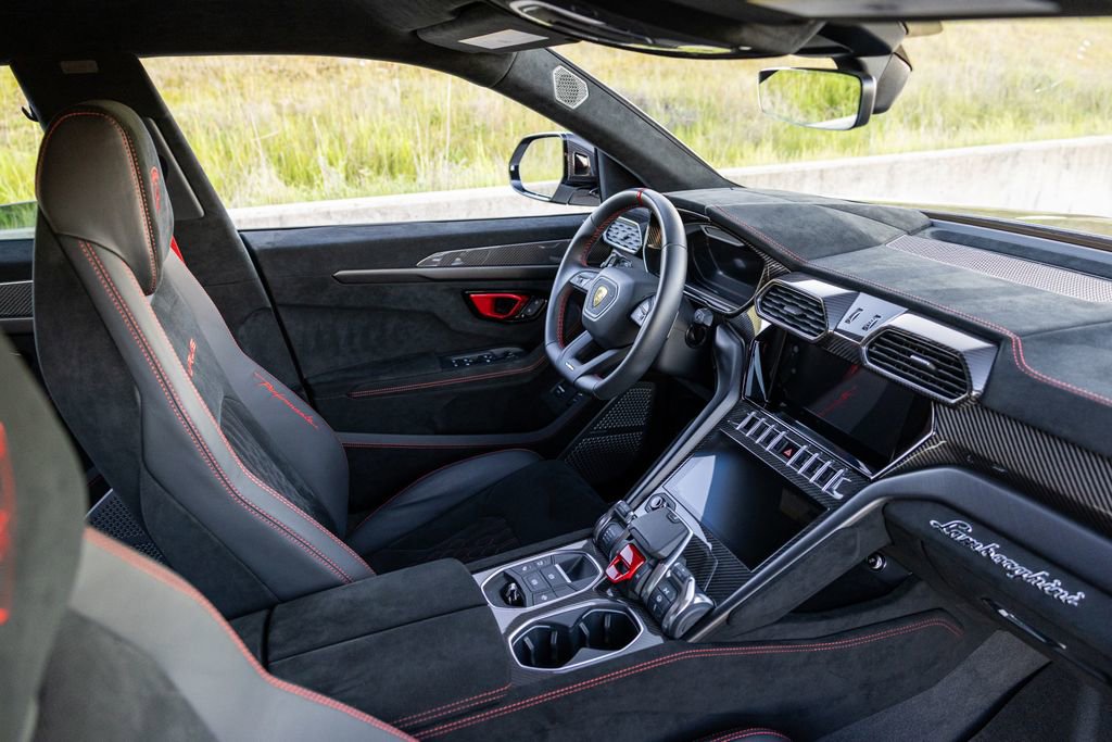 Used 2023 Lamborghini Urus Performante image 52