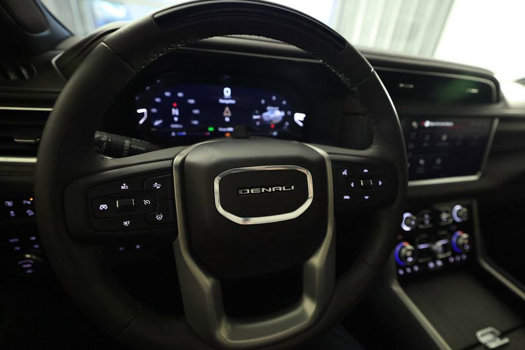 Used 2024 GMC Yukon Denali w/ Denali Reserve Package AWD/4WD image 25