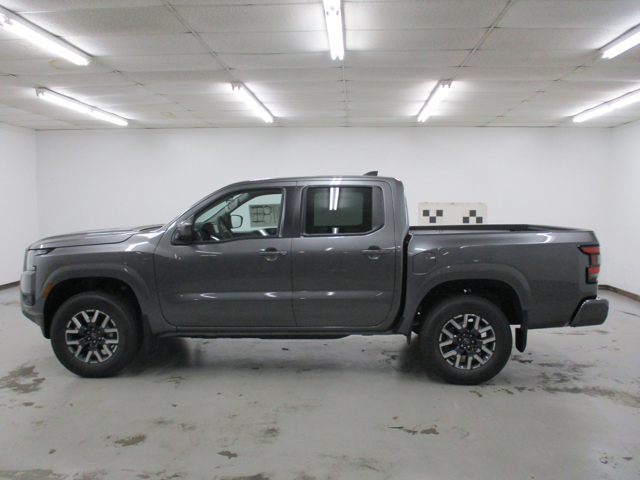 New 2026 Nissan Frontier SV w/ SV Convenience Package image 2
