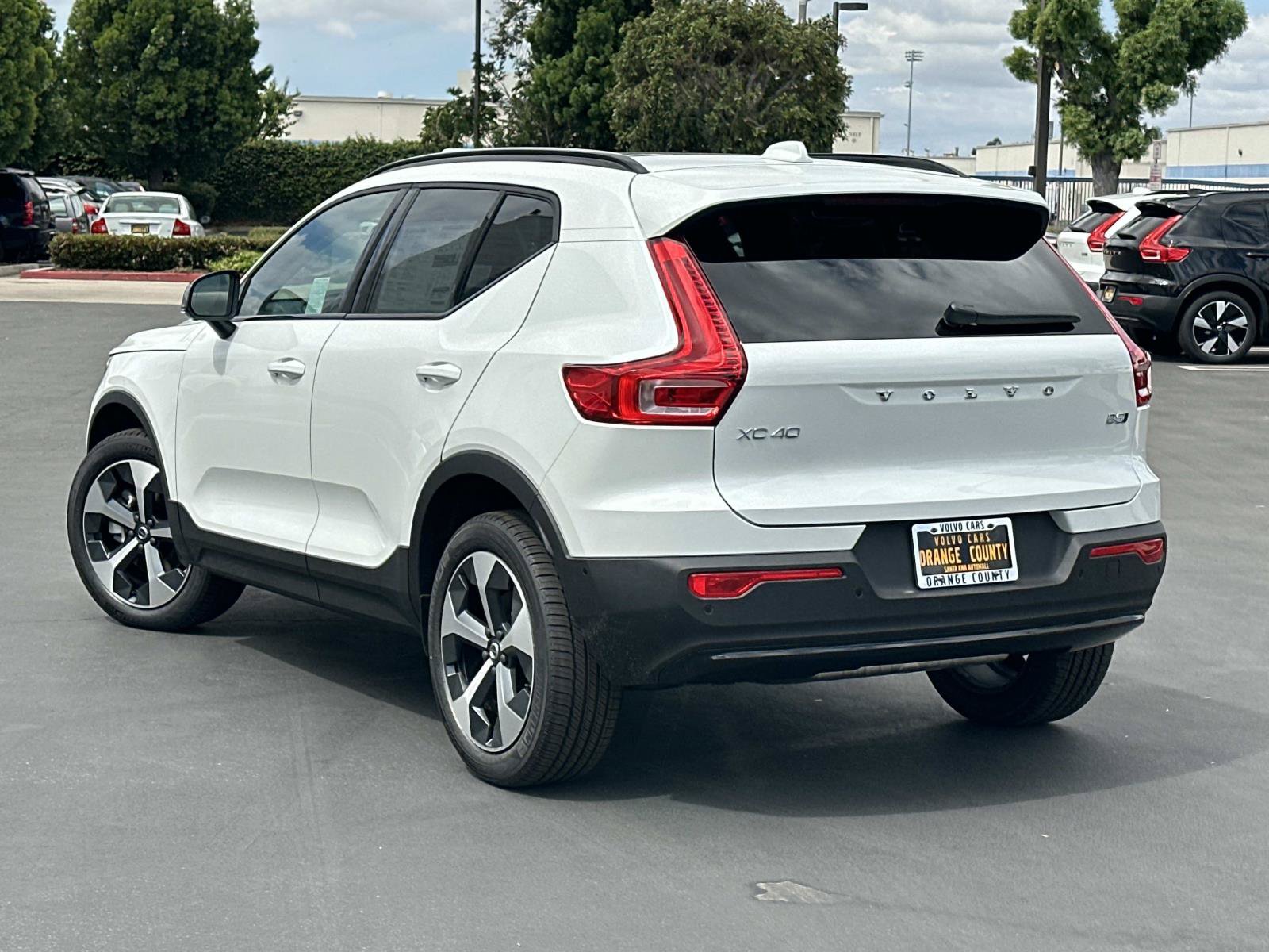 New 2026 Volvo XC40 B5 Plus w/ Protection Package Premier AWD/4WD image 5