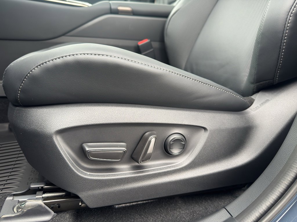 New 2026 Toyota Crown Signia image 13