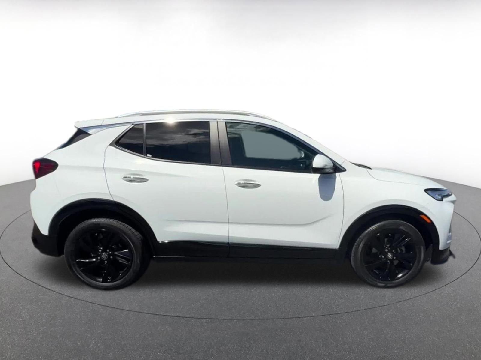 Used 2024 Buick Encore GX Sport Touring image 16