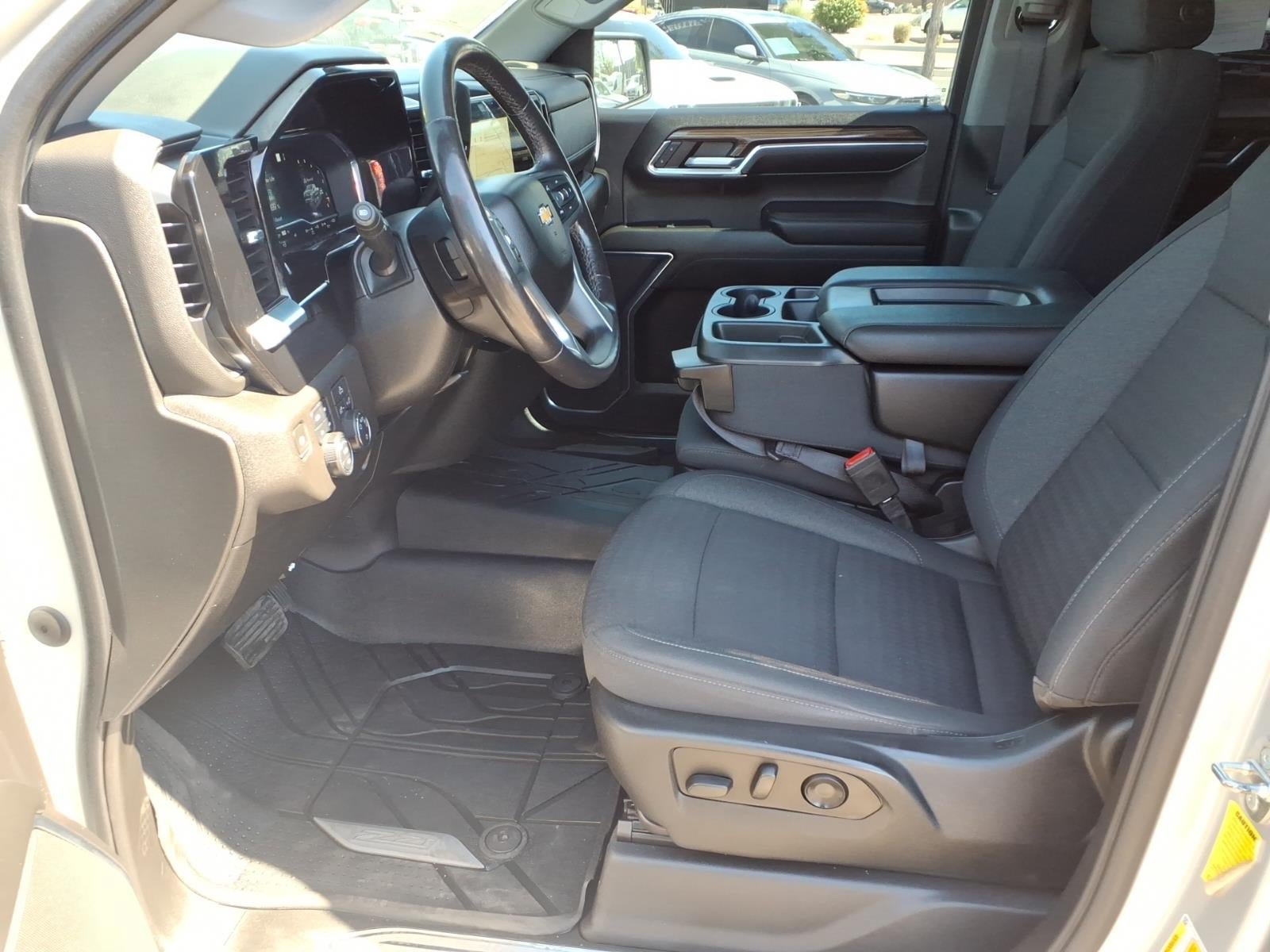 Used 2022 Chevrolet Silverado 1500 LT w/ Z71 Off-Road Package AWD/4WD image 24