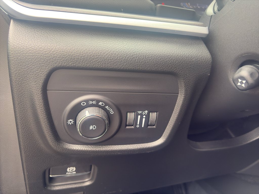 New 2026 Jeep Grand Cherokee L Limited AWD/4WD image 8