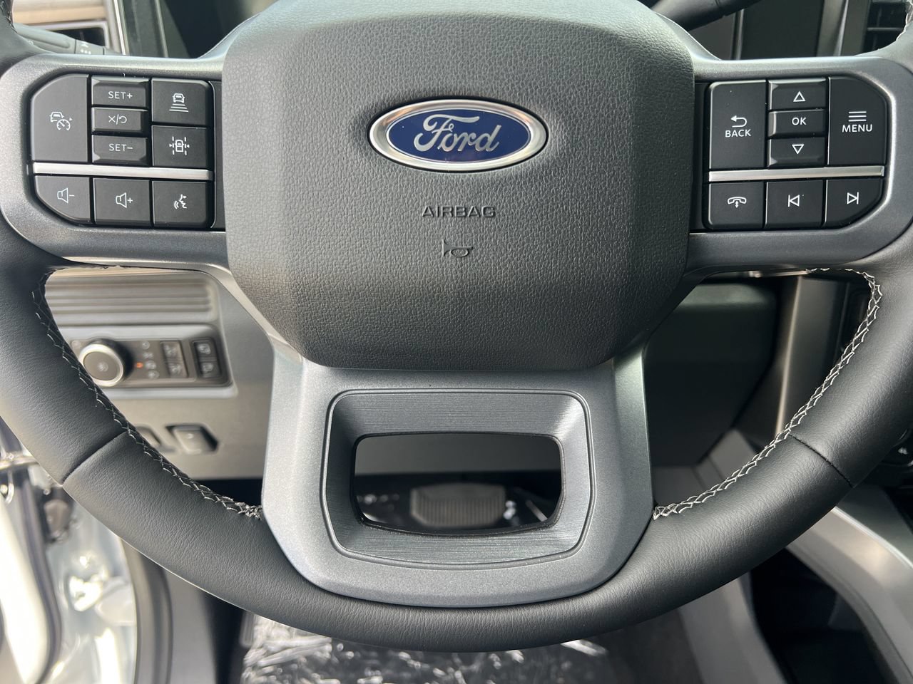 New 2026 Ford F250 Lariat w/ Lariat Premium Package AWD/4WD image 13