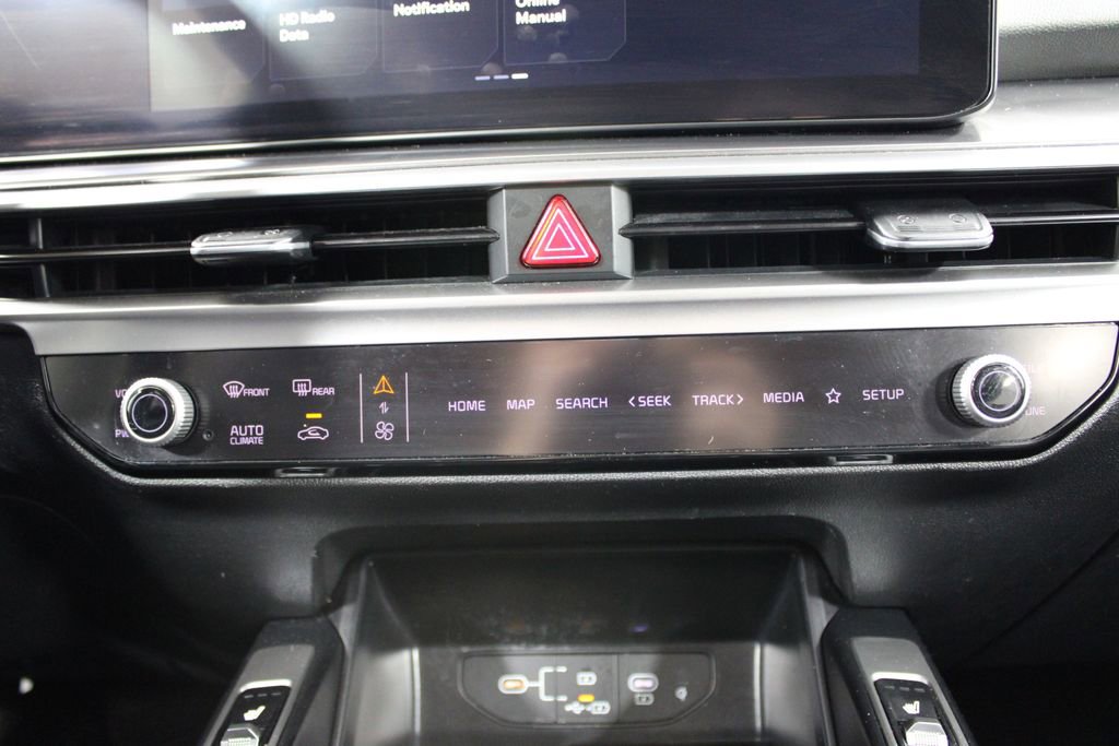 Used 2024 Kia Sorento S image 48