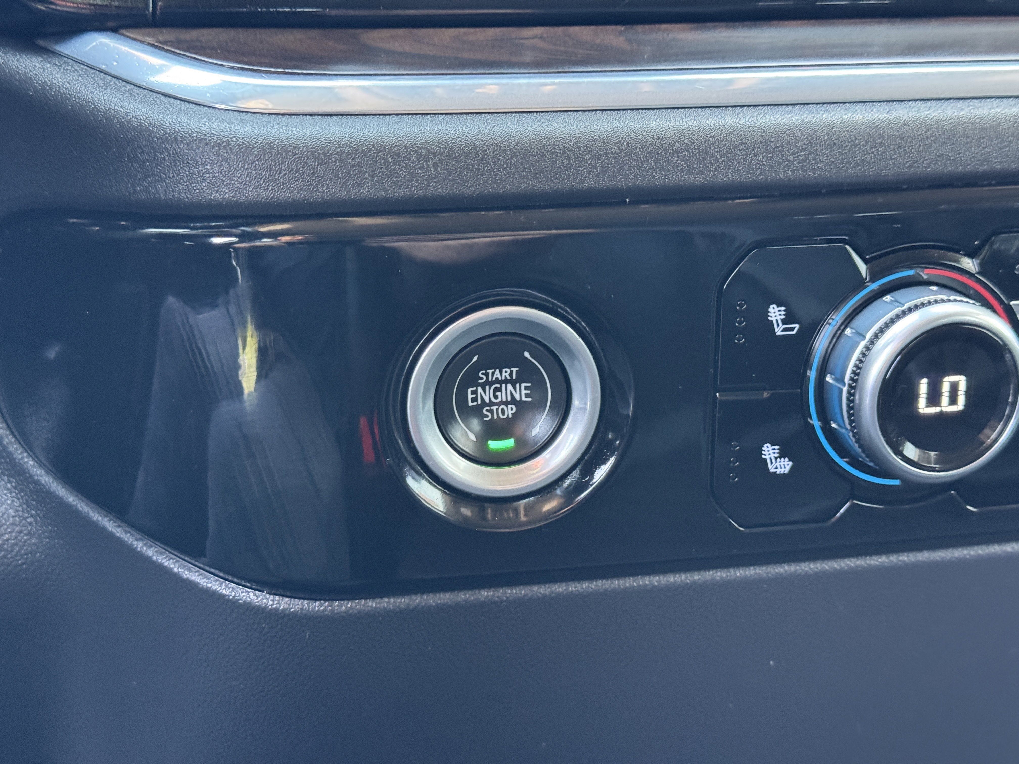 Certified 2024 GMC Sierra 1500 SLT image 30