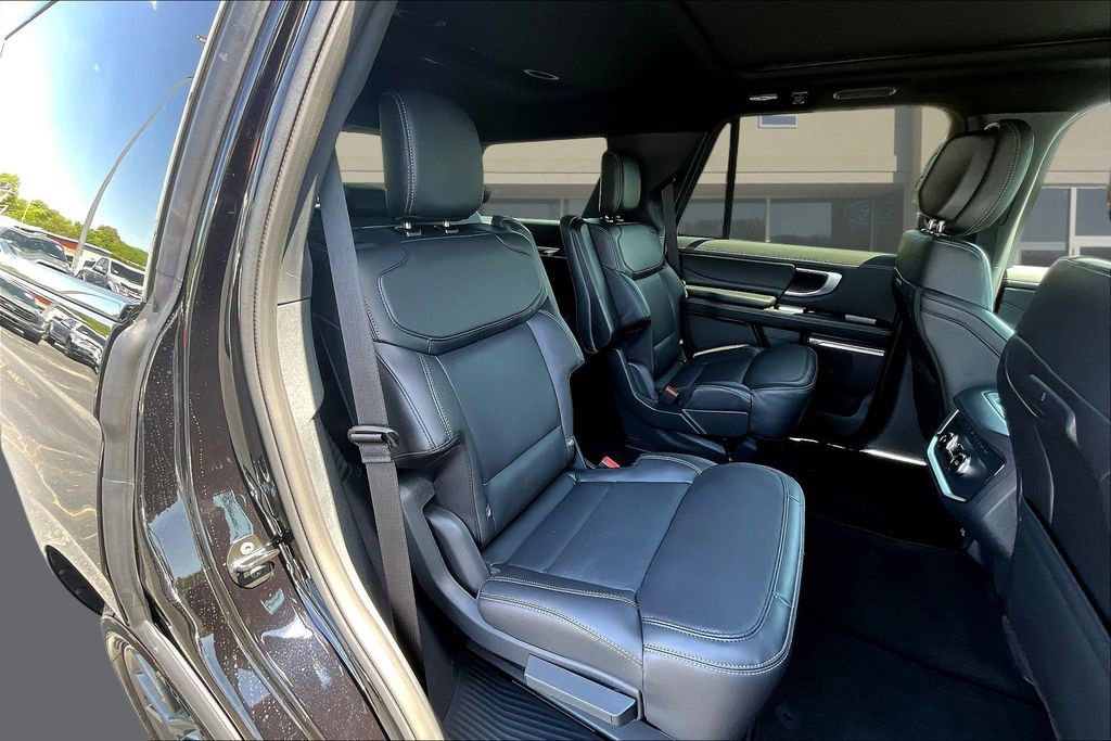 New 2026 Ford Expedition Platinum AWD/4WD image 10