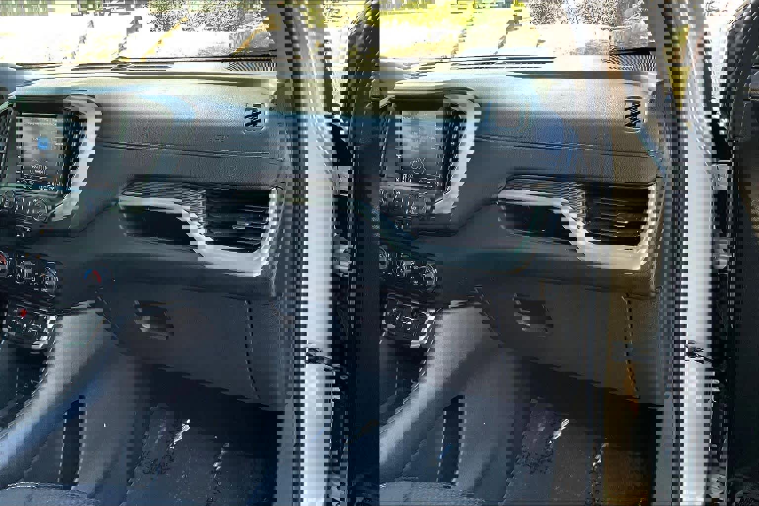 Used 2022 GMC Terrain SLE w/ Driver Convenience Package image 17