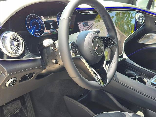 New 2027 Mercedes-Benz EQS 400 4MATIC SUV image 3