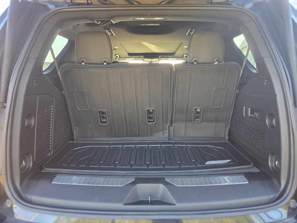 Used 2022 GMC Yukon AT4 AWD/4WD image 15