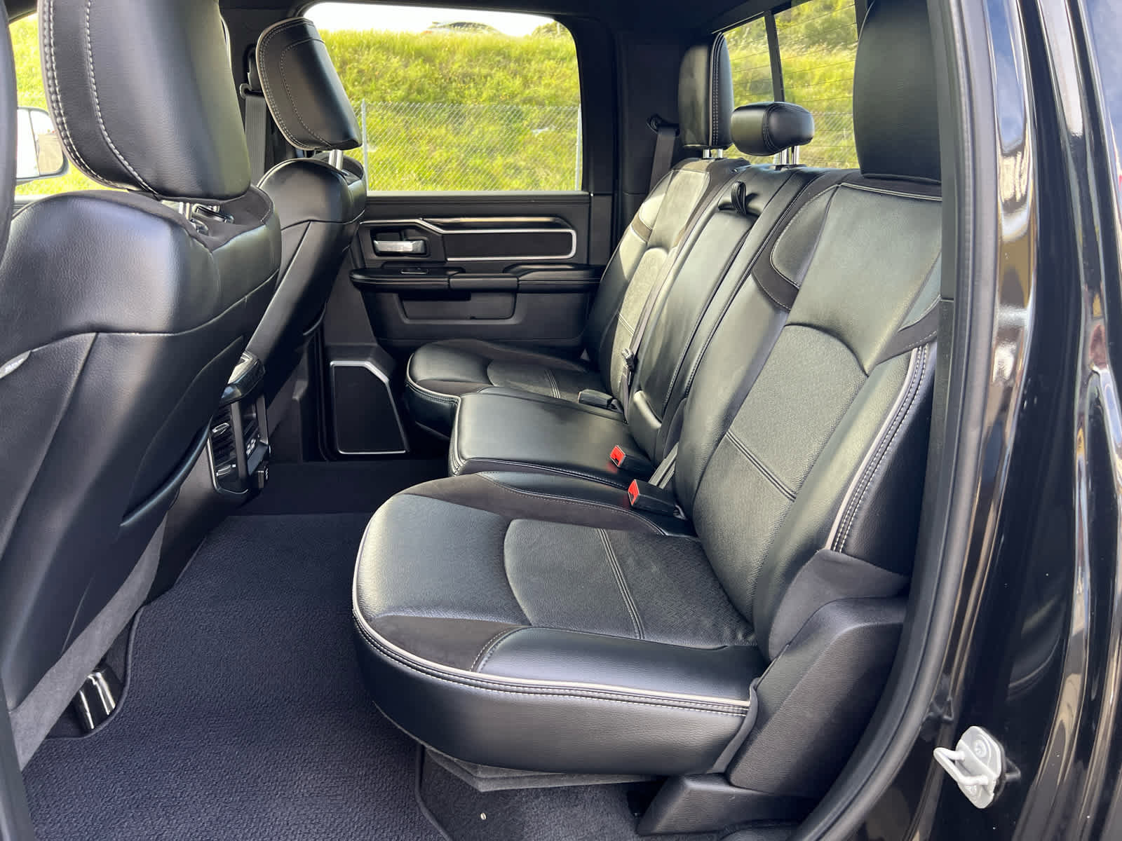 Used 2022 RAM 3500 Laramie image 14