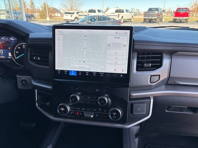 Used 2024 Ford Expedition XLT image 8