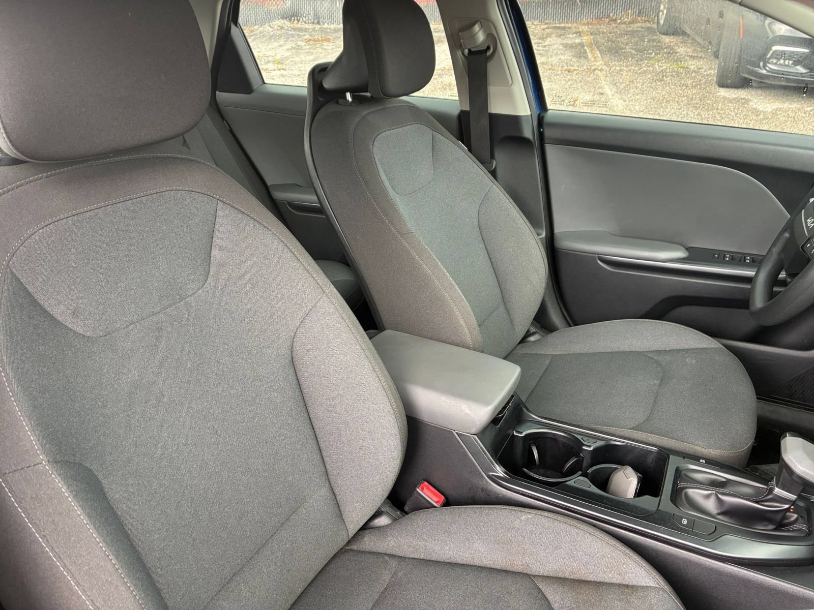 Used 2025 Kia K4 FWD image 31