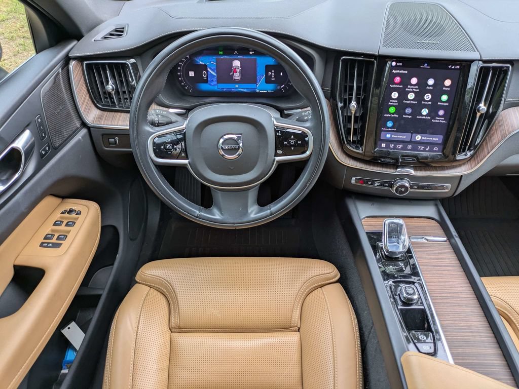 Used 2022 Volvo XC60 B6 Inscription w/ Advanced Package AWD/4WD image 16