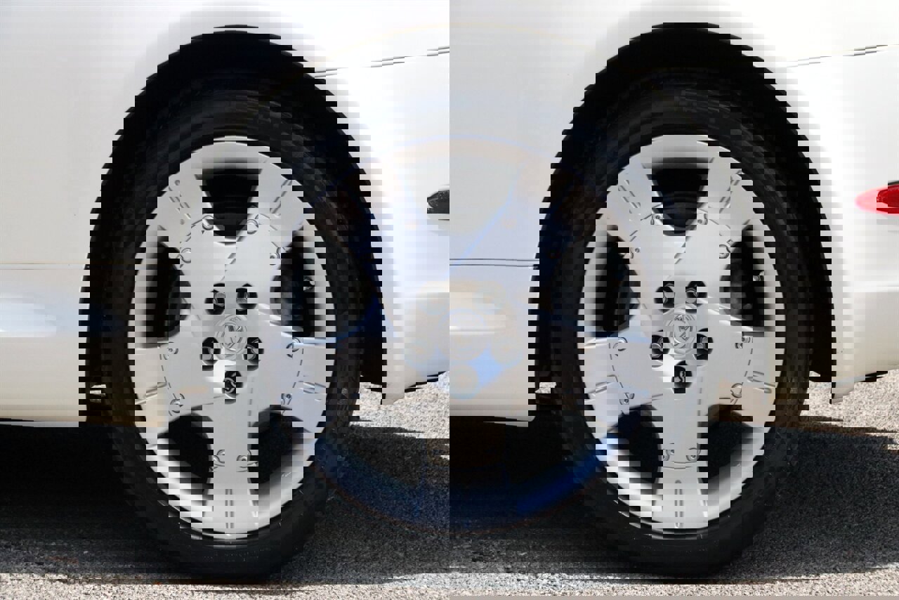 Used 2005 Lexus SC 430 Convertible image 40