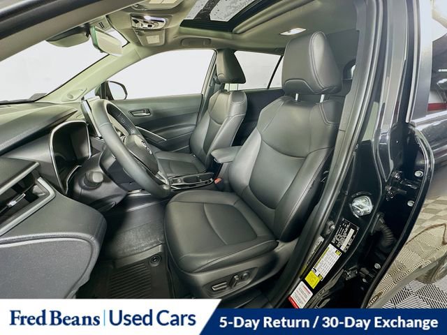Used 2025 Toyota Corolla Cross XLE w/ Convenience Package AWD/4WD image 23