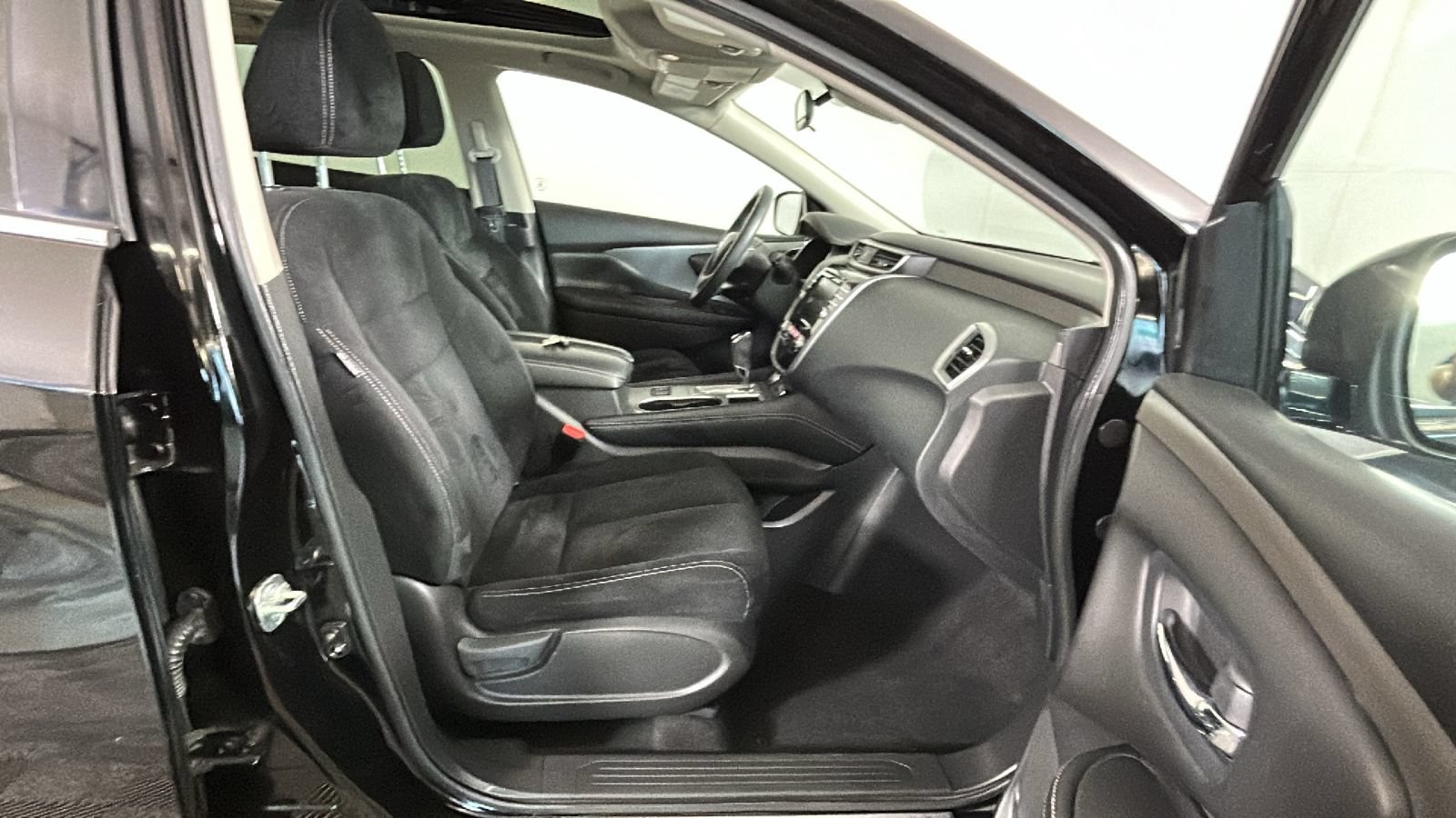 Used 2021 Nissan Murano SV AWD/4WD image 32