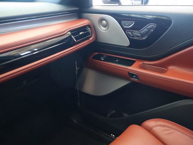 New 2025 Lincoln Aviator Reserve w/ Luxury Package image 15