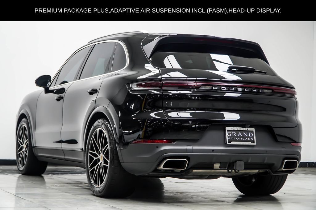 Used 2024 Porsche Cayenne AWD/4WD image 13