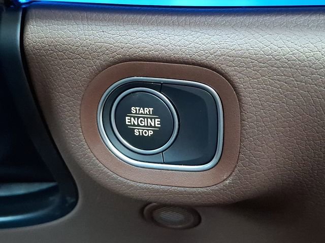 Used 2025 Mercedes-Benz GLE 450e 4MATIC image 29