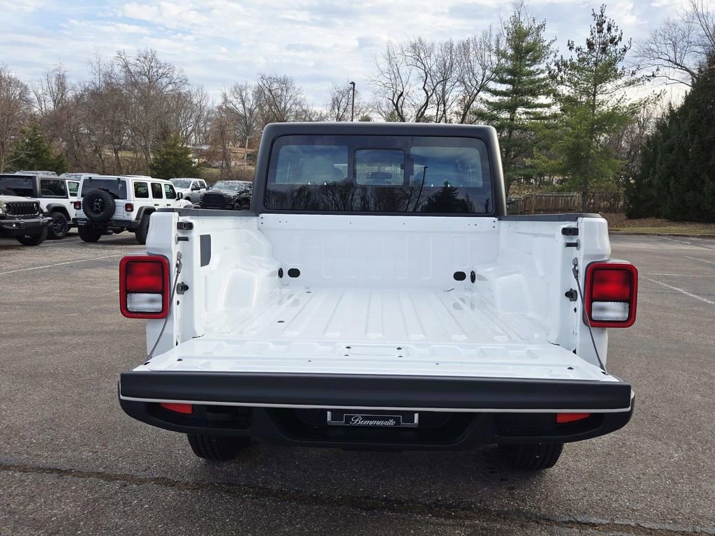 New 2026 Jeep Gladiator Sport image 9