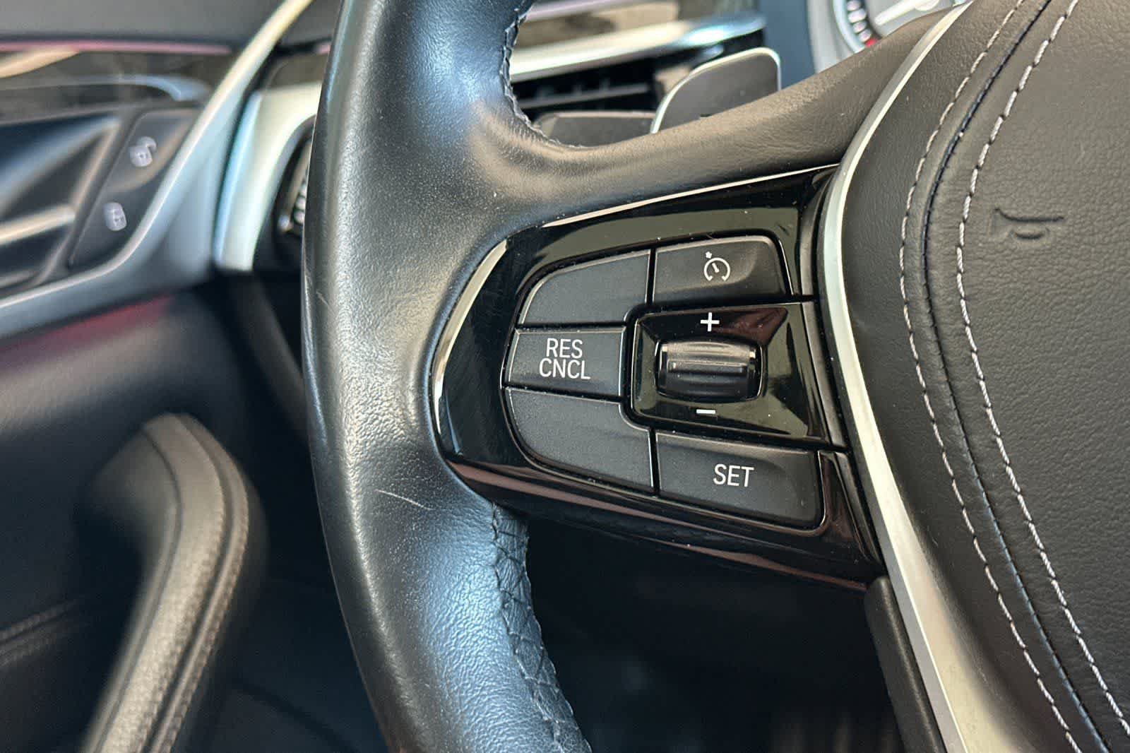 Used 2019 BMW 530i w/ Luxury Package RWD image 26