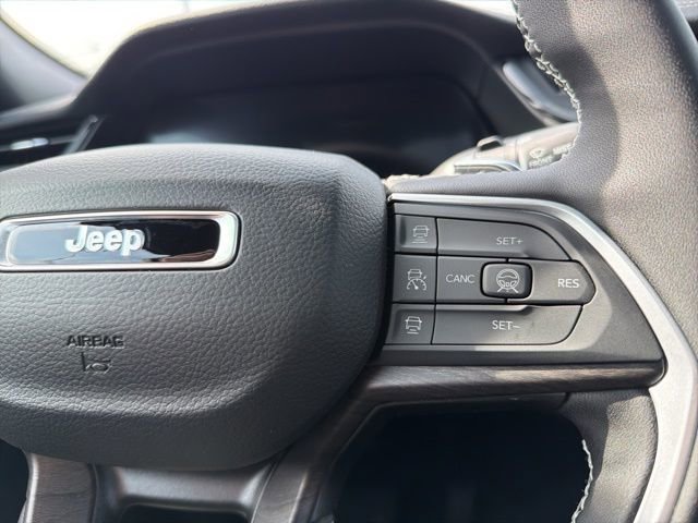 New 2026 Jeep Grand Cherokee Altitude image 25