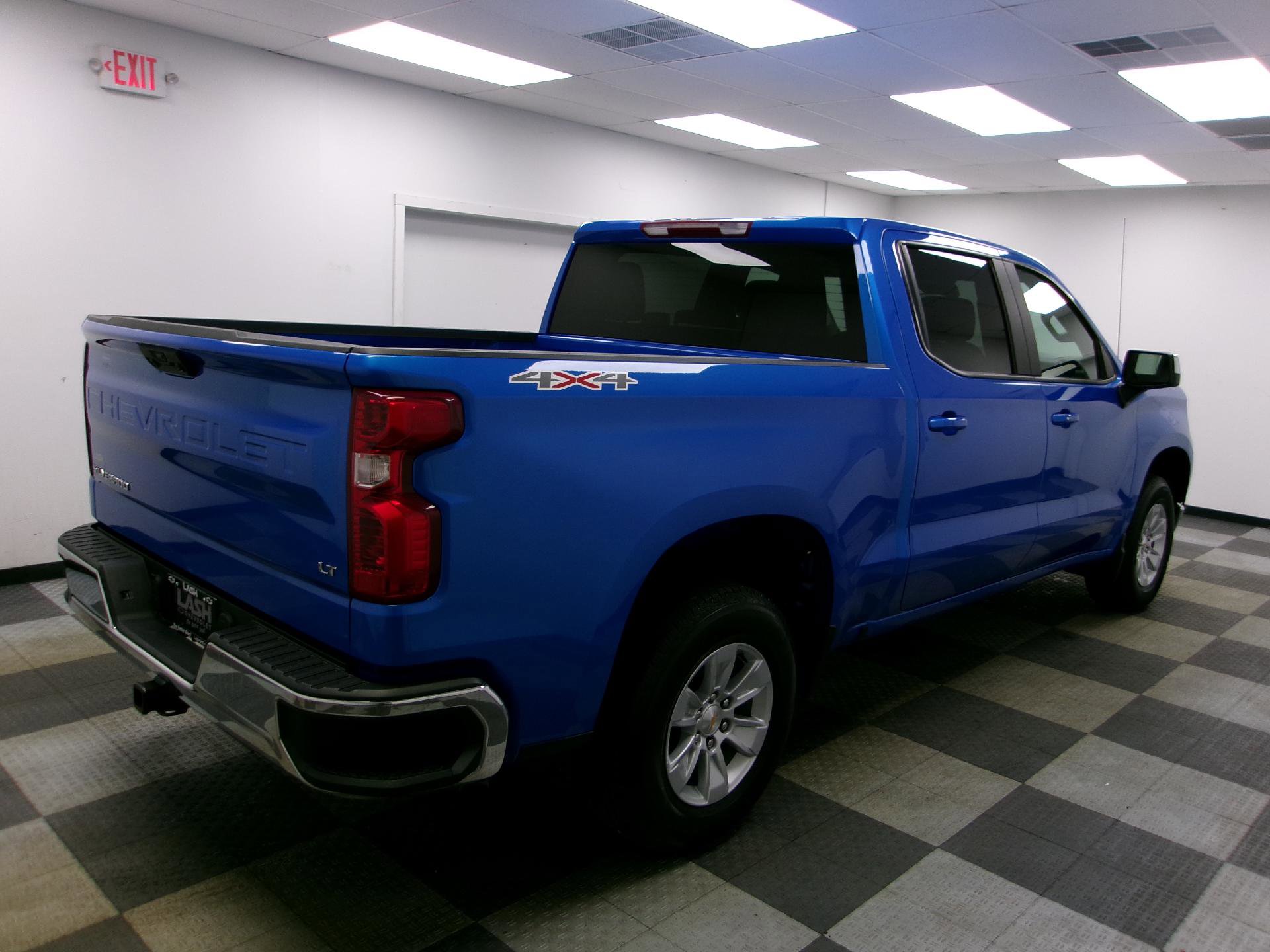 Used 2025 Chevrolet Silverado 1500 LT AWD/4WD image 14