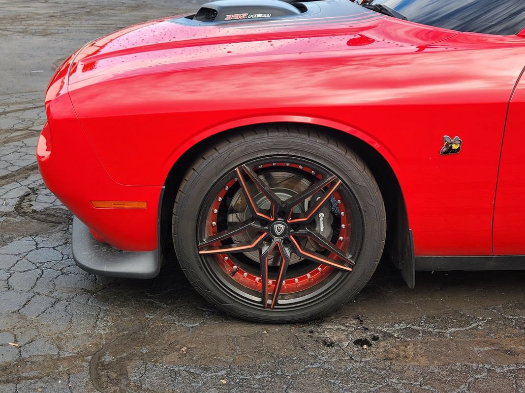 Used 2016 Dodge Challenger R/T Scat Pack RWD image 9