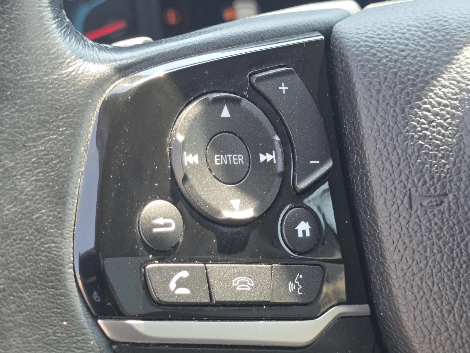 Certified 2021 Honda Pilot Touring image 36