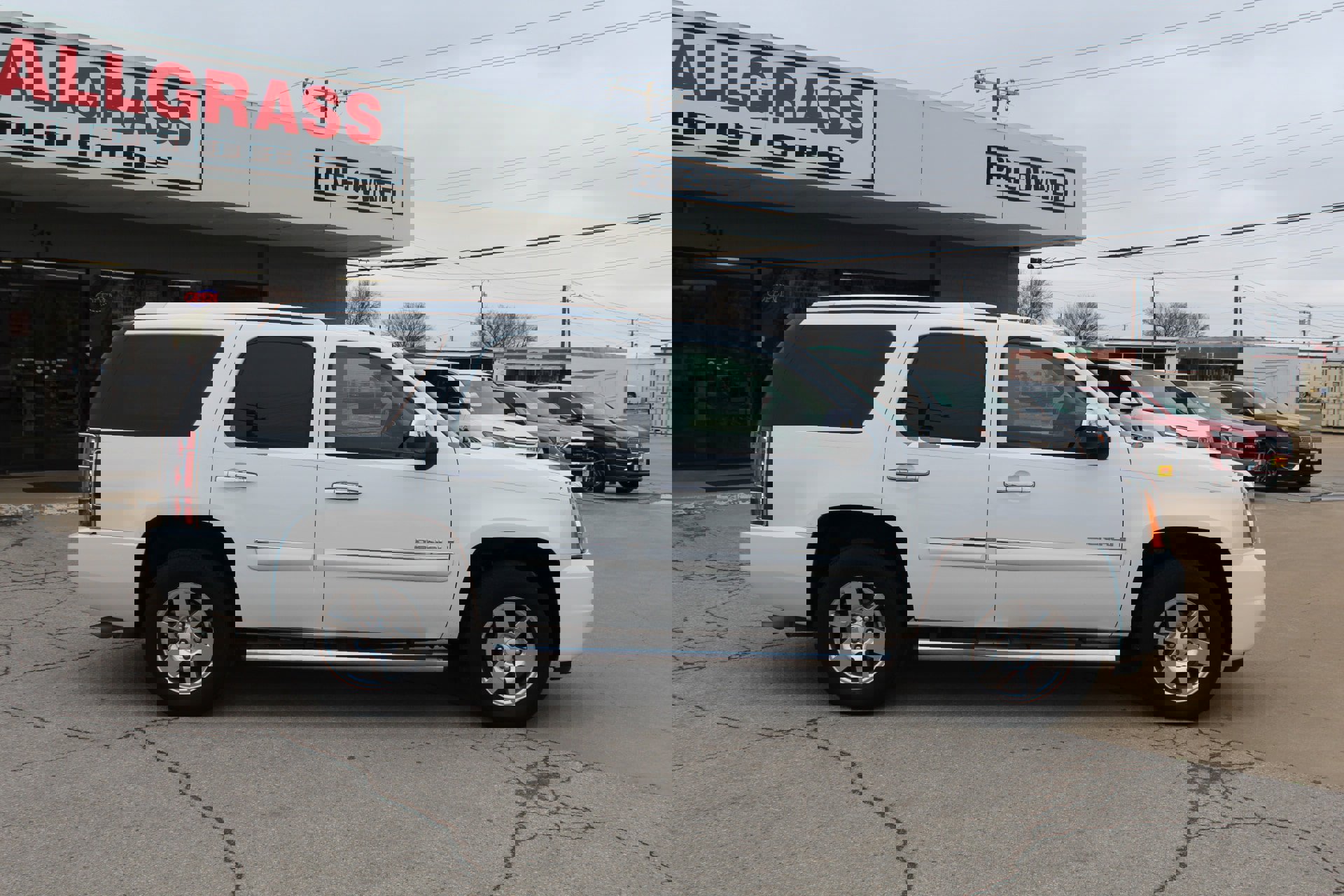 Used 2007 GMC Yukon Denali image 3