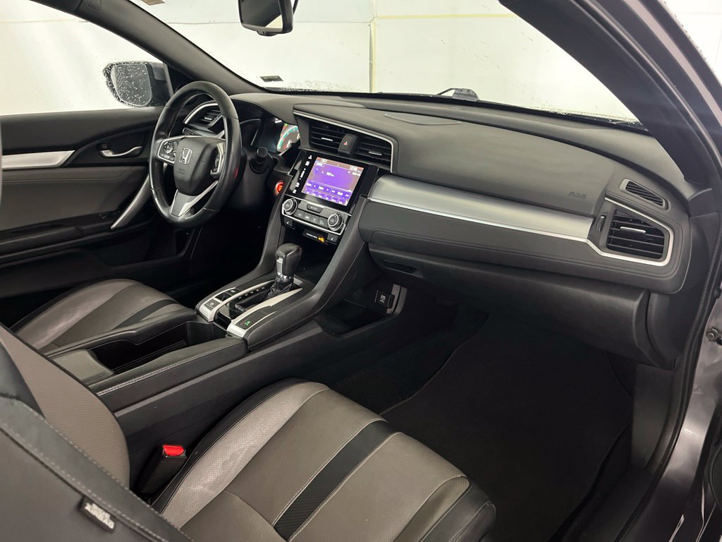 Used 2016 Honda Civic Touring image 22