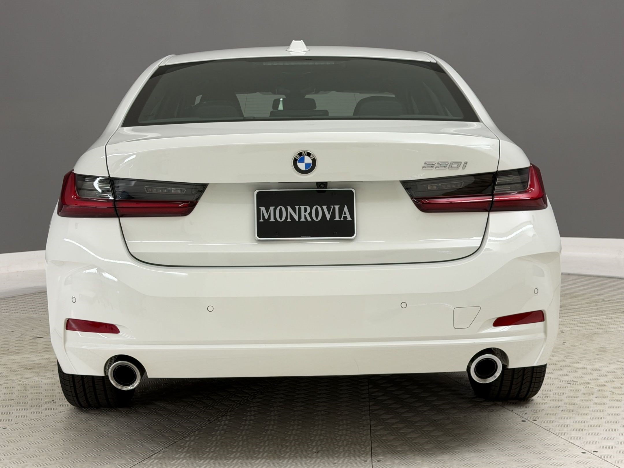 Certified 2024 BMW 330i Sedan w/ Convenience Package RWD image 10