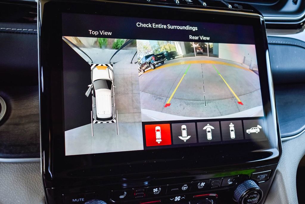 Used 2022 Jeep Grand Cherokee Limited 4xe w/ Luxury Tech Group II image 24