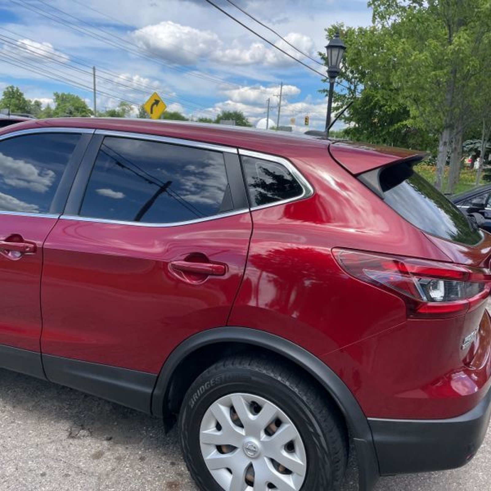 Used 2020 Nissan Rogue Sport S AWD/4WD image 4