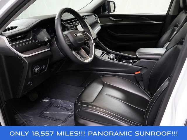 Used 2023 Jeep Grand Cherokee L Limited AWD/4WD image 11