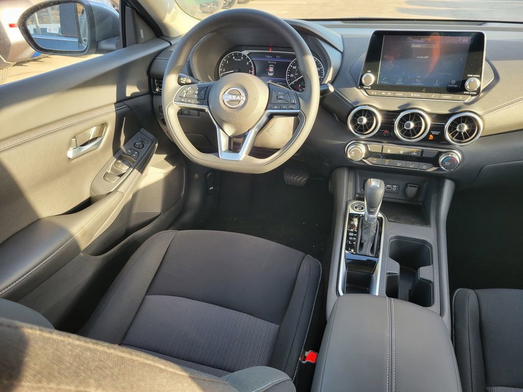 Used 2025 Nissan Sentra SV image 10