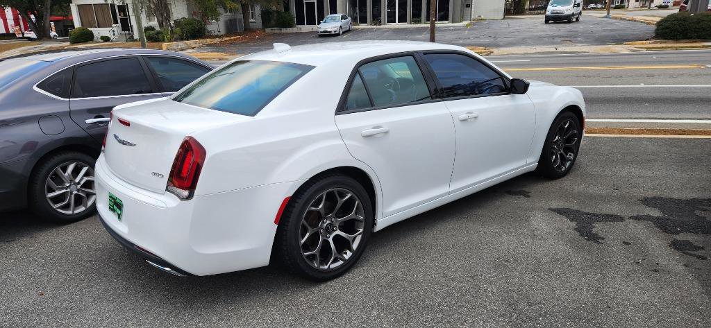 Used 2018 Chrysler 300 Touring w/ Sport Appearance Package image 3