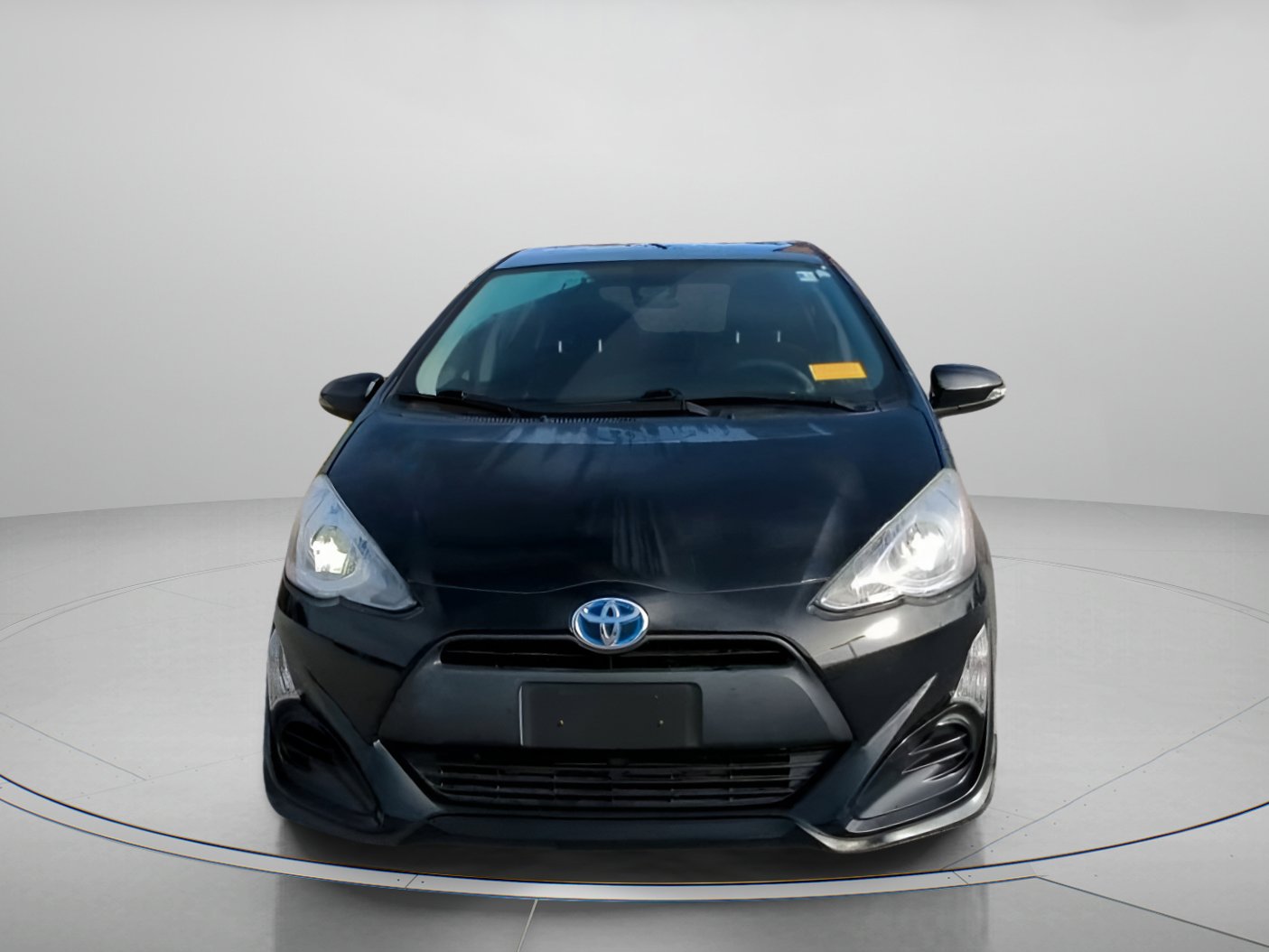 Used 2017 Toyota Prius C Two image 8