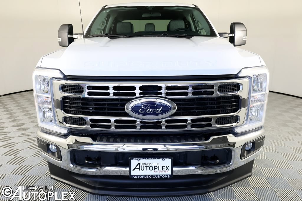 Used 2025 Ford F250 XLT w/ FX4 Off-Road Package AWD/4WD image 2