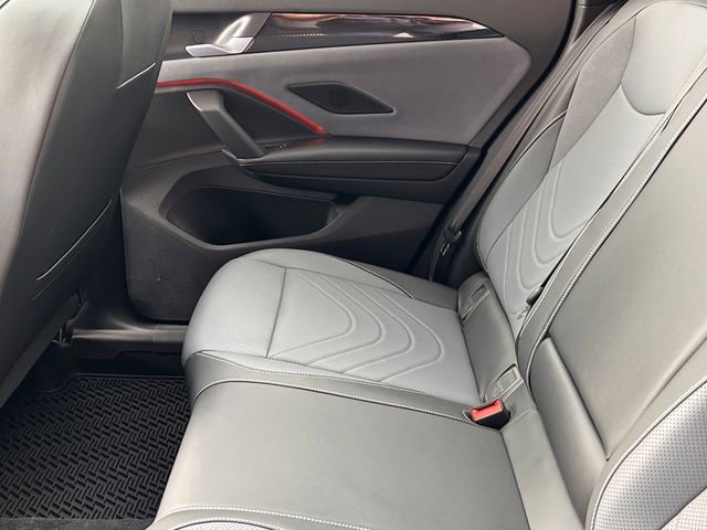 New 2026 Volkswagen Tiguan SE R-Line FWD image 20