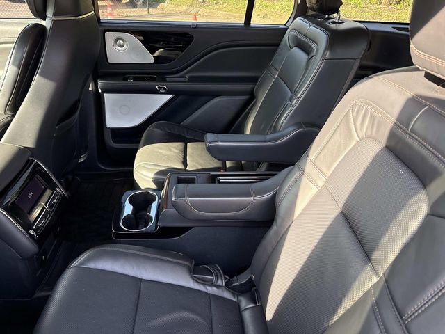 Certified 2025 Lincoln Aviator Reserve w/ Equipment Group 201A image 18