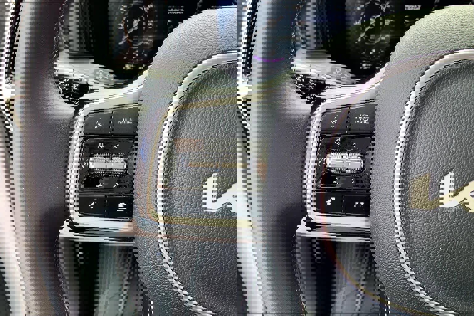 Used 2023 Kia Sorento SX image 23