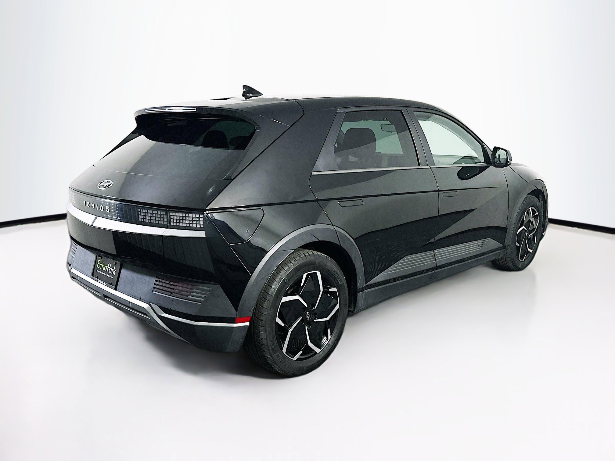 Used 2024 Hyundai Ioniq 5 SE image 9