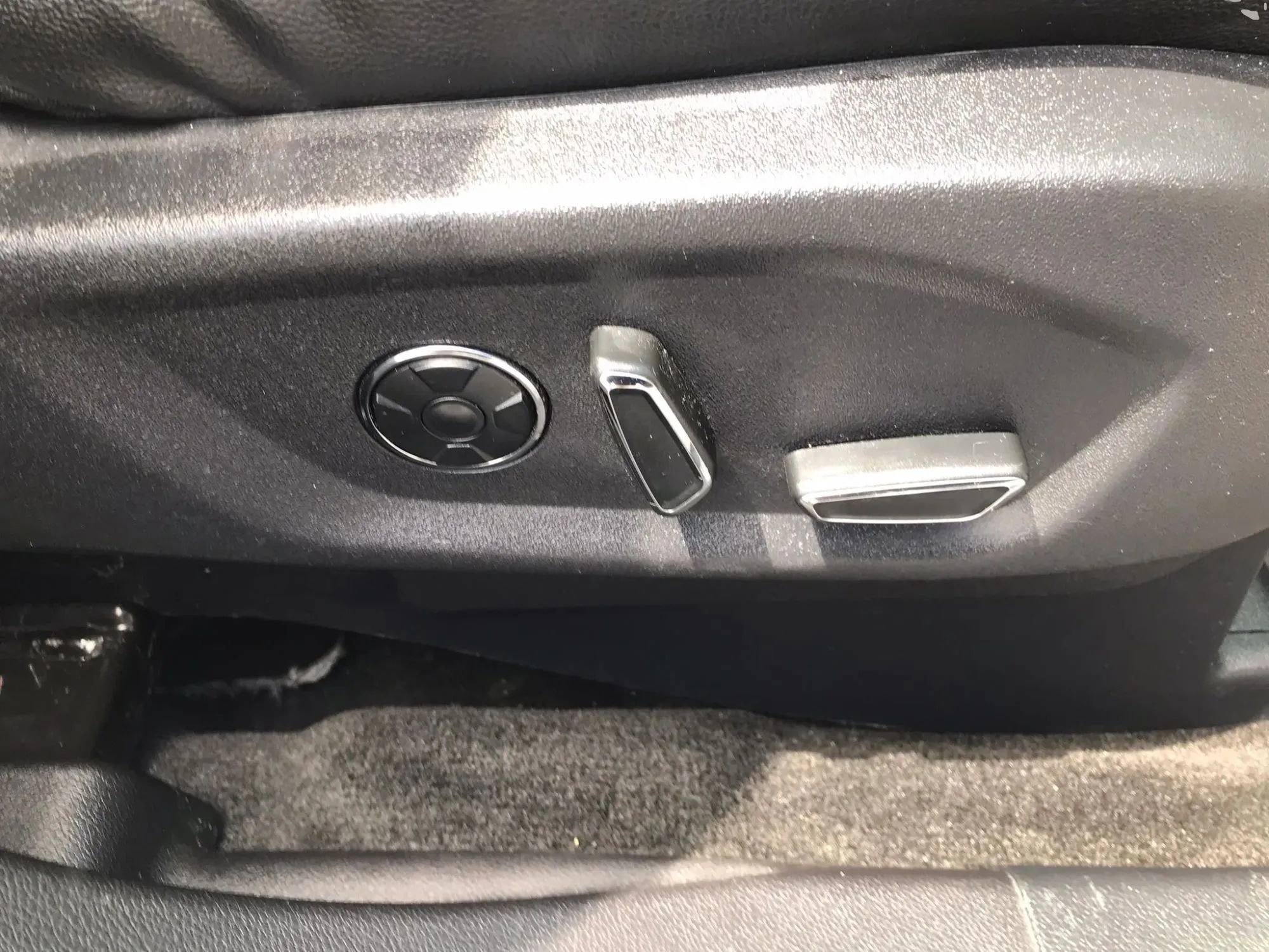 Used 2017 Ford Explorer Limited w/ Equipment Group 301A AWD/4WD image 52