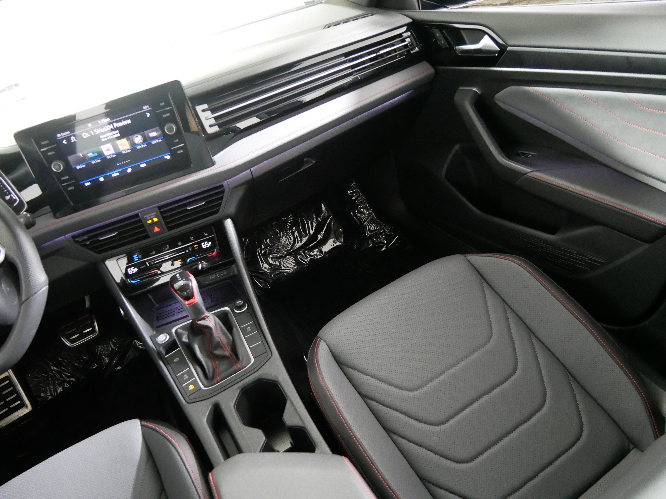 Used 2025 Volkswagen Jetta GLI Autobahn FWD image 11